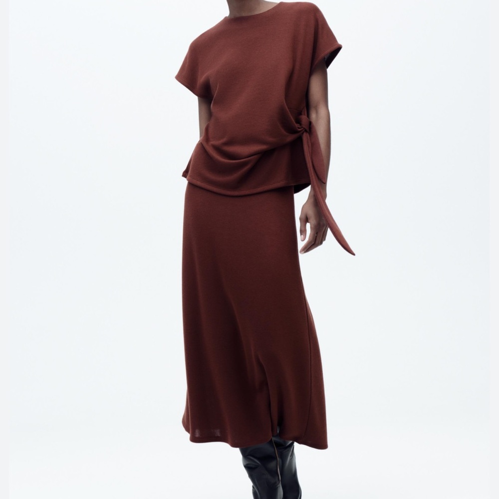 Soft knot brandy Women's Skirt and top set